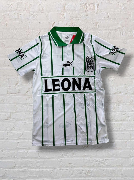Camiseta Atlético Nacional – Edición Retro Blanca Cerveza Leona