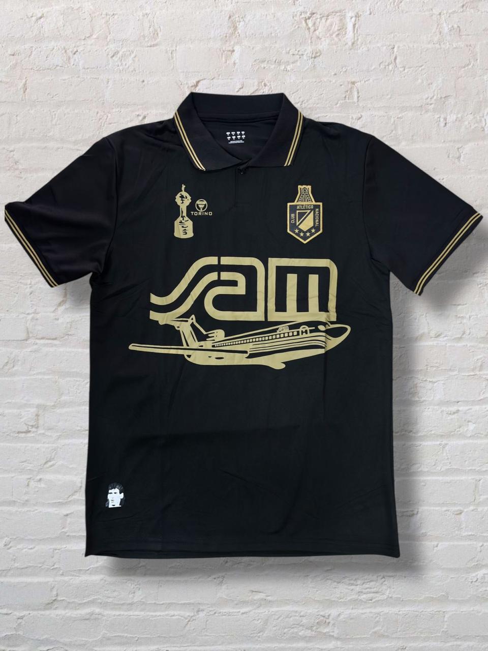 Camiseta Atlético nacional – Edición Especial Negra y Dorada
